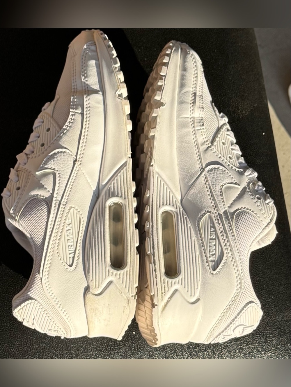 Nike Air Max 90 Triple White Sneaker DH8010-100 Women’s Size 7 / EU 38 - EUC
